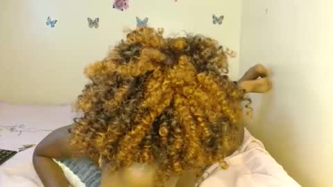 Snapshot of olivia_roxxyy chatting on 27, 3, 2026 olivia online show from 27, 3, 2026