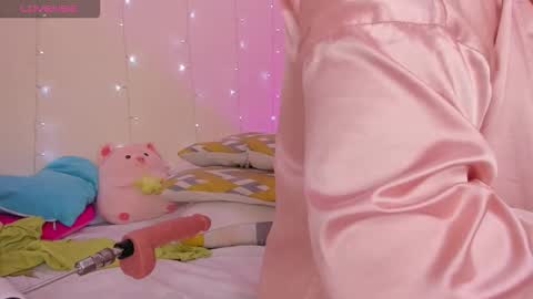 Snapshot of olivia_s19 chatting on 3, 2, 2026 olivia_s19 online show from 3, 2, 2026