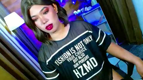 Miss OLIVIA online show from 23, 4, 2026