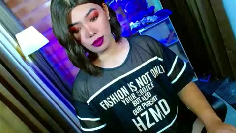 Miss OLIVIA online show from 24, 4, 2026