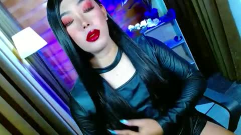 Miss OLIVIA online show from 25, 4, 2026