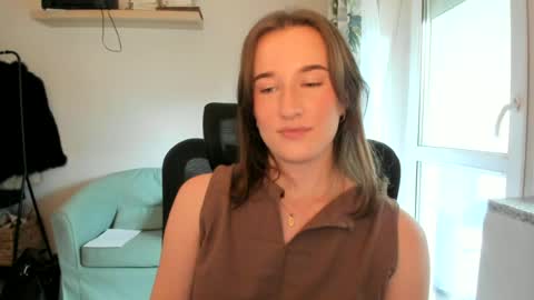 Snapshot of oliviaaa2003 chatting on 29, 6, 2026 Oliwiaa2004 online show from 29, 6, 2026