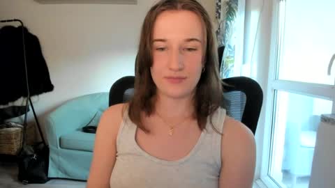 Snapshot of oliviaaa2003 chatting on 15, 7, 2026 Oliwiaa2004 online show from 15, 7, 2026