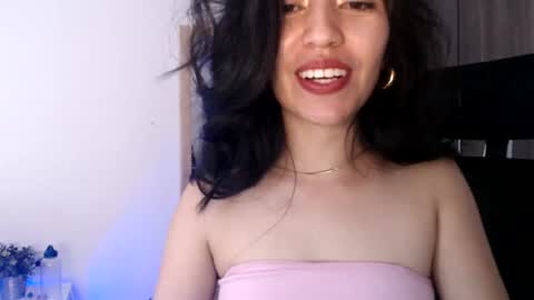 Snapshot of oliviaaa__ chatting on 28, 12, 2024 oliviaaa__ online show from 28, 12, 2024