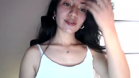 Snapshot of oliviaaa__ chatting on 16, 9, 2025 oliviaaa__ online show from 16, 9, 2025