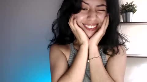 Snapshot of oliviaaa__ chatting on 2, 10, 2025 oliviaaa__ online show from 2, 10, 2025