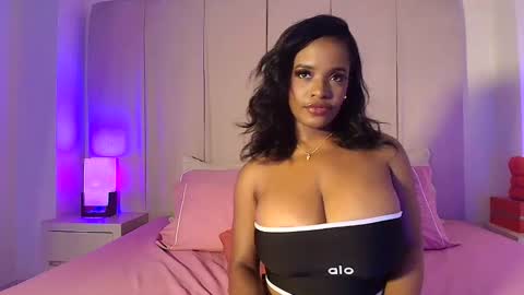 Snapshot of oliviabeneett chatting on 29, 9, 2025 My name is olivia but can you call me Oli online show from 29, 9, 2025