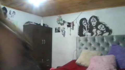 oliviabluee10 online show from 25, 1, 2025