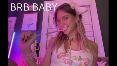 Snapshot of oliviahansleyy chatting on 21, 2, 2025 Olivia online show from 21, 2, 2025