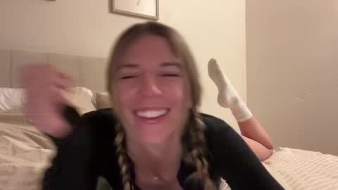 Snapshot of oliviahansleyy chatting on 28, 2, 2025 Olivia online show from 28, 2, 2025
