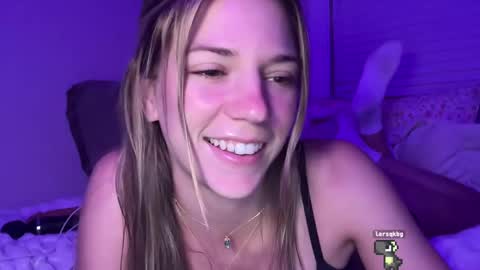 Snapshot of oliviahansleyy chatting on 27, 9, 2025 Olivia online show from 27, 9, 2025