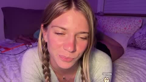 Snapshot of oliviahansleyy chatting on 30, 9, 2025 Olivia online show from 30, 9, 2025