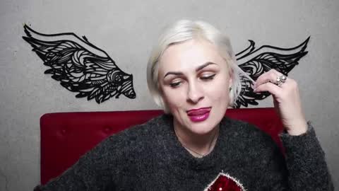 OliviaHorst online show from 9, 2, 2025