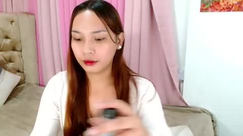 oliviahutton online show from 16, 5, 2026
