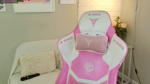 Olivia online show from 8, 10, 2025