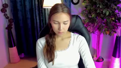 Snapshot of olivialangs chatting on 25, 5, 2026 olivialangs online show from 25, 5, 2026