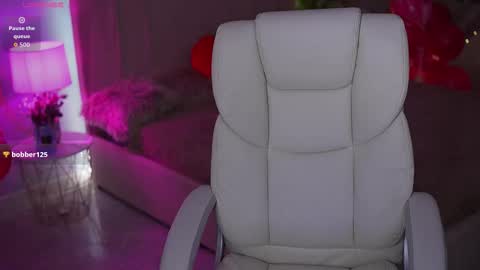 Snapshot of oliviamoore_ chatting on 15, 2, 2026 Olivia online show from 15, 2, 2026