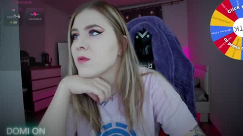 Snapshot of oliviamunk chatting on 21, 12, 2024 . online show from 21, 12, 2024