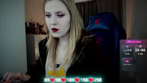 Snapshot of oliviamunk chatting on 28, 9, 2025 . online show from 28, 9, 2025