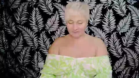 Snapshot of oliviaoskar_ chatting on 6, 12, 2024 Kelly online show from 6, 12, 2024