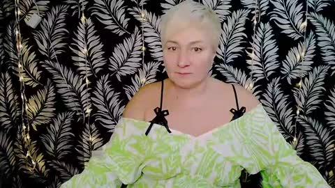 Snapshot of oliviaoskar_ chatting on 21, 12, 2024 Kelly online show from 21, 12, 2024