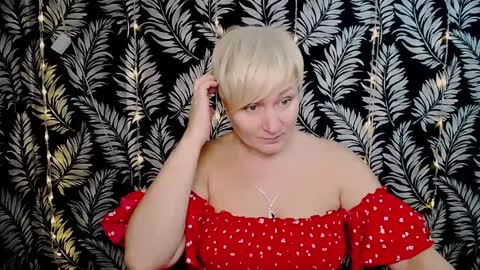 Snapshot of oliviaoskar_ chatting on 5, 1, 2025 Kelly online show from 5, 1, 2025