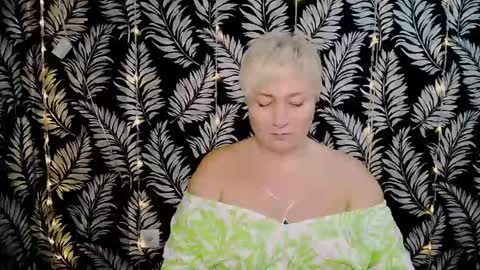 Snapshot of oliviaoskar_ chatting on 7, 1, 2025 Kelly online show from 7, 1, 2025