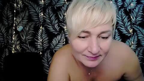 Snapshot of oliviaoskar_ chatting on 10, 1, 2025 Kelly online show from 10, 1, 2025