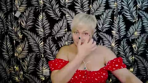 Snapshot of oliviaoskar_ chatting on 21, 1, 2025 Kelly online show from 21, 1, 2025