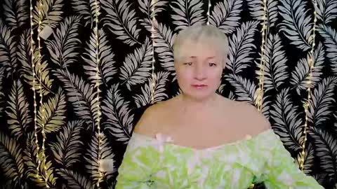 Snapshot of oliviaoskar_ chatting on 3, 2, 2025 Kelly online show from 3, 2, 2025