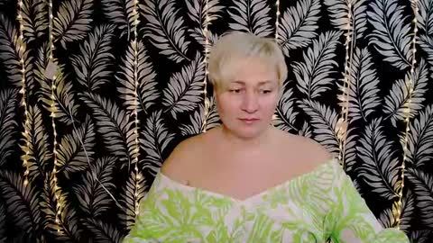 Snapshot of oliviaoskar_ chatting on 1, 3, 2025 Kelly online show from 1, 3, 2025