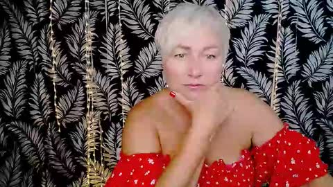 Snapshot of oliviaoskar_ chatting on 7, 10, 2025 Kelly online show from 7, 10, 2025