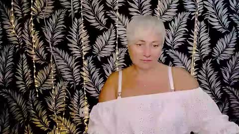 Snapshot of oliviaoskar_ chatting on 10, 10, 2025 Kelly online show from 10, 10, 2025