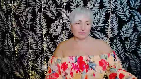 Snapshot of oliviaoskar_ chatting on 24, 10, 2025 Kelly online show from 24, 10, 2025