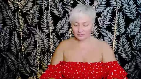 Snapshot of oliviaoskar_ chatting on 31, 10, 2025 Kelly online show from 31, 10, 2025