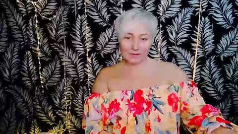 Snapshot of oliviaoskar_ chatting on 17, 11, 2025 Kelly online show from 17, 11, 2025