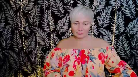 Snapshot of oliviaoskar_ chatting on 23, 11, 2025 Kelly online show from 23, 11, 2025