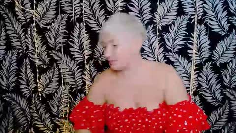 Snapshot of oliviaoskar_ chatting on 27, 11, 2025 Kelly online show from 27, 11, 2025