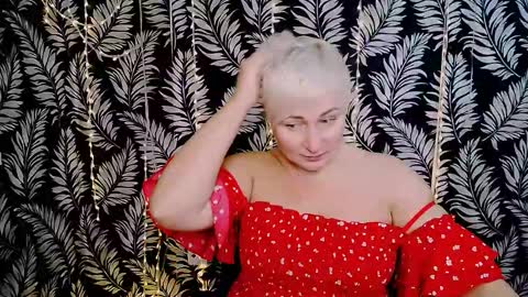 Snapshot of oliviaoskar_ chatting on 1, 12, 2025 Kelly online show from 1, 12, 2025