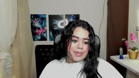 Snapshot of oliviia_cute chatting on 21, 11, 2025 oliviia_cute online show from 21, 11, 2025