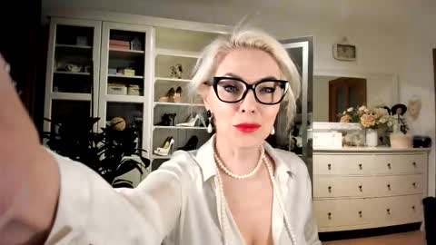 ollalla7 online show from 7, 3, 2026