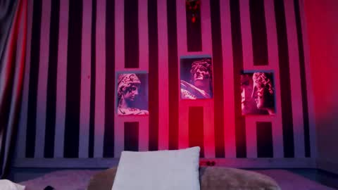 Snapshot of onaloon chatting on 19, 12, 2025 onaloon online show from 19, 12, 2025