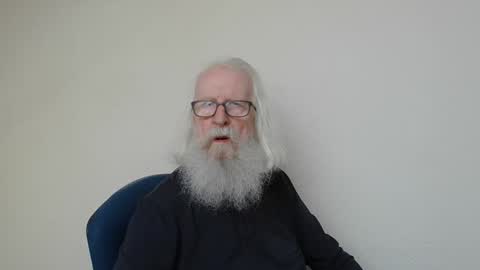 Snapshot of onanister chatting on 4, 5, 2026 Somewhere over the rainbow online show from 4, 5, 2026