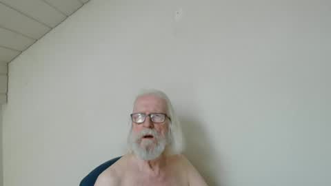 Snapshot of onanister chatting on 16, 6, 2026 Somewhere over the rainbow online show from 16, 6, 2026