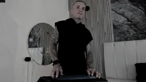     ... online show from 12, 4, 2026