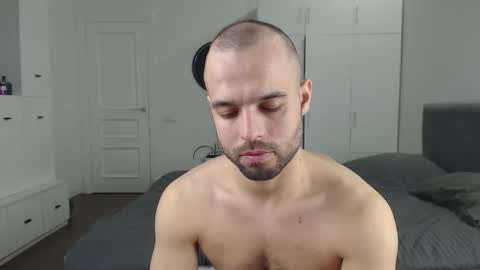 onebestlover online show from 12, 2, 2025