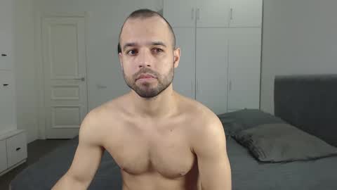 onebestlover online show from 21, 2, 2025