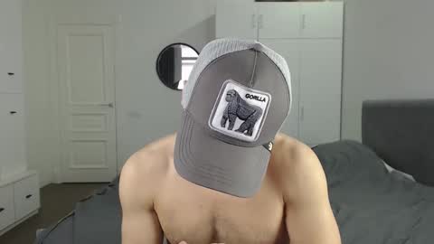 onebestlover online show from 28, 2, 2025