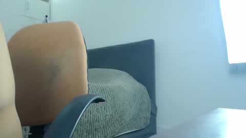 onebestlover online show from 2, 2, 2026