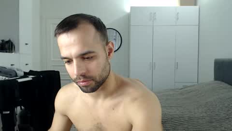 onebestlover online show from 18, 3, 2026